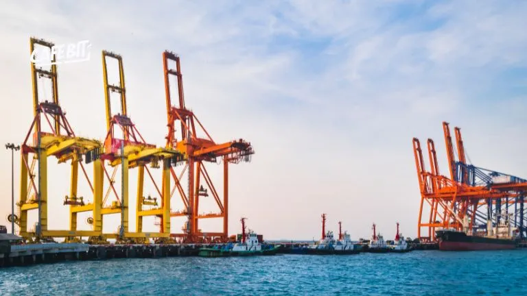 Giá dầu trượt xuống mức 80 USD/thùng trước cuộc họp của OPEC+