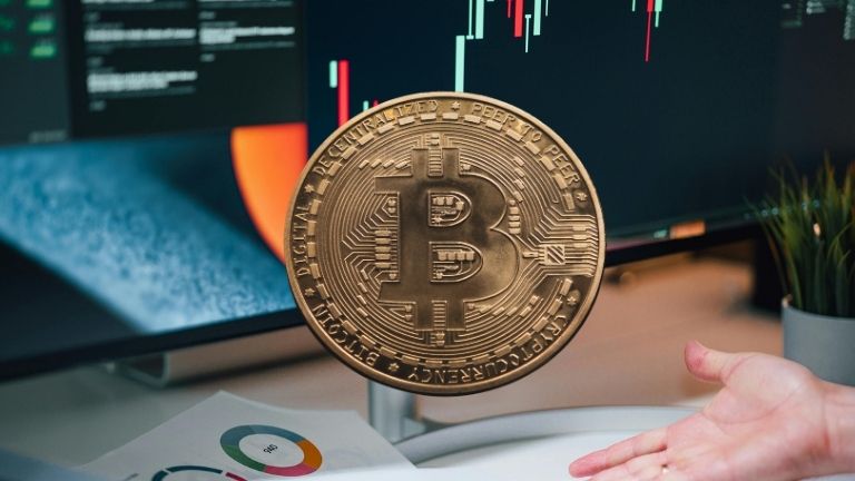 Hình ảnh bài viết: BTC phá vỡ kháng cự tâm lý trong bối cảnh kỳ vọng nới lỏng chính sách tiền tệ