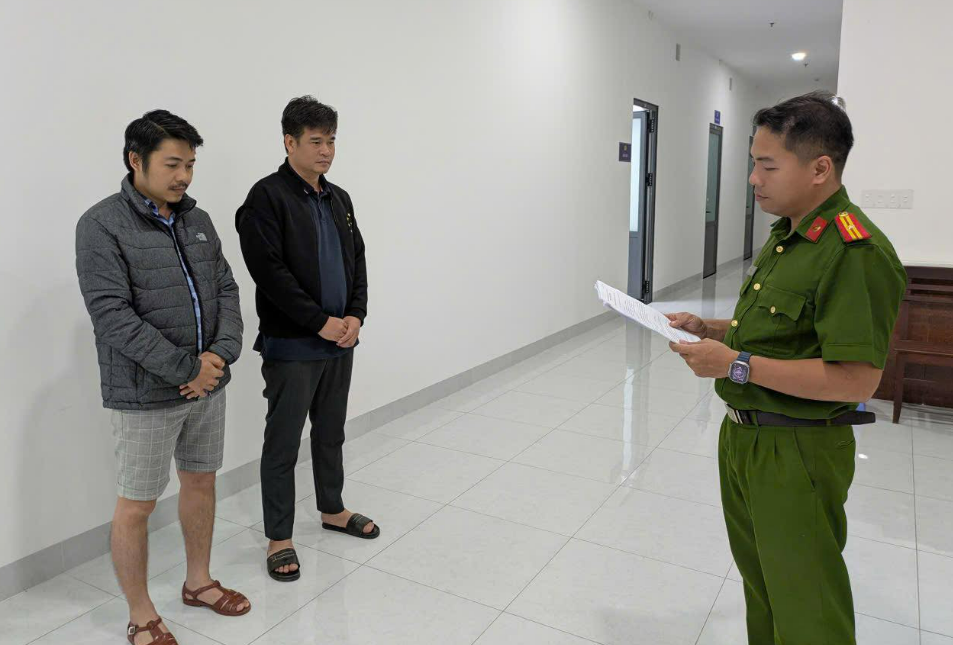 Hình ảnh bài viết: Công an TP.HCM bắt thêm 3 đối tượng điều hành trong vụ sàn tiền ảo Wedex